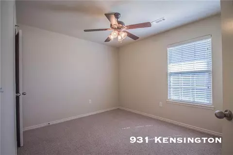 Bedroom - 929-931 Kensington Dr, Centerton, AR 72719 photo 6 of 6