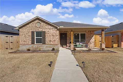 3175 Saline Aly, Fayetteville, AR 72701