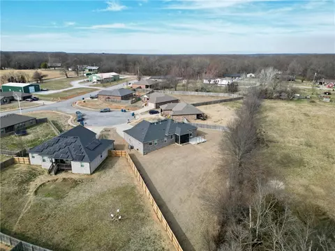 View/Area - 1305 Eagle Ct, Gravette, AR 72736 photo 3 of 6