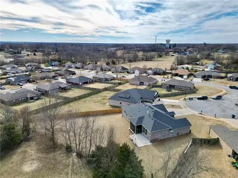 View/Area - 1305 Eagle Ct, Gravette, AR 72736 photo 4 of 6