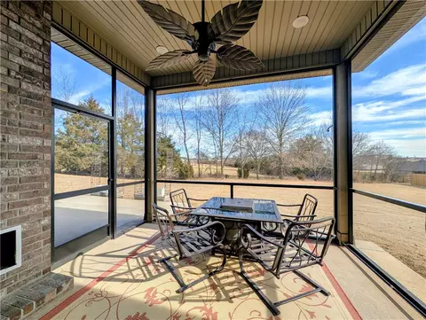 Exterior - 1305 Eagle Ct, Gravette, AR 72736 photo 5 of 8