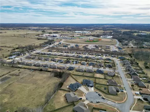 View/Area - 1305 Eagle Ct, Gravette, AR 72736 photo 2 of 6