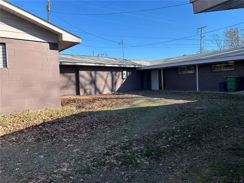 2721 S Arkansas Ave, Russellville, AR 72801