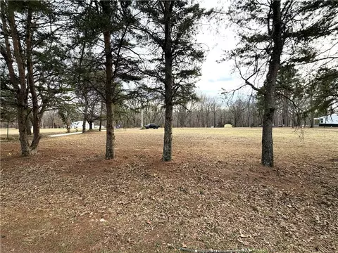 2961 Clark Rd, Fayetteville, AR 72704