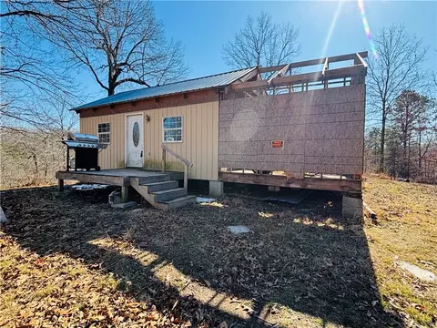 240 Goat Trl, Yellville, AR 72687