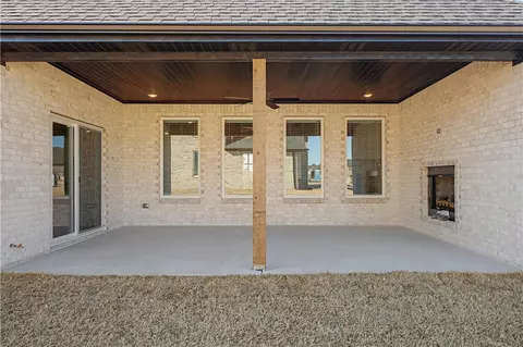 Exterior - 1420 Dresden Dr, Centerton, AR 72719 photo 4 of 4