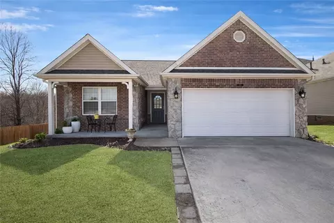37 Valley View Cir, Bentonville, AR 72712