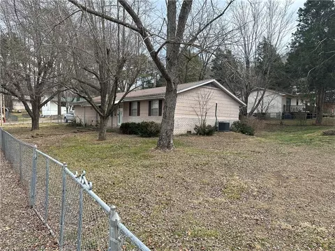 Exterior - 101 Buffalo St, Jasper, AR 72641 photo 3 of 6