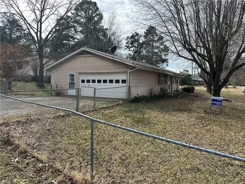 Exterior - 101 Buffalo St, Jasper, AR 72641 photo 2 of 6