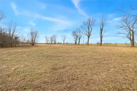 15065 Bethel Blacktop Rd, Prairie Grove, AR 72753