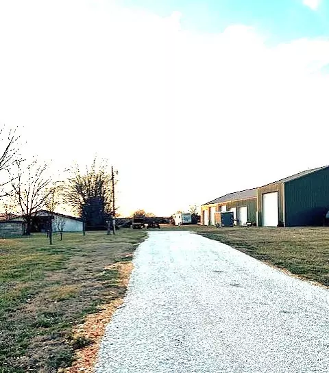 10591 Viney Grove Rd, Prairie Grove, AR 72753