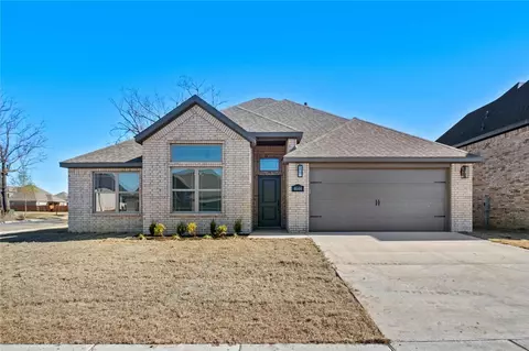 4741 W Planetree St, Fayetteville, AR 72704