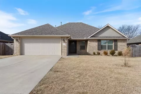 2400 N Kathryn Ln, Siloam Springs, AR 72761