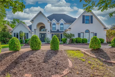 11 Sherwood Dr, Rogers, AR 72758