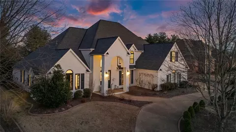 11 Sherwood Dr, Rogers, AR 72758