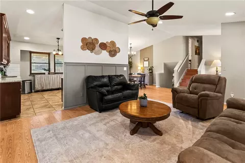 202 Pebble Beach Dr, Harrison, AR 72601 photo 2