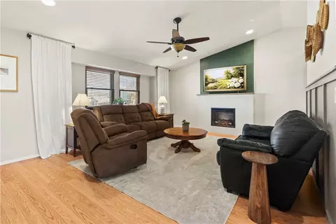 202 Pebble Beach Dr, Harrison, AR 72601 photo 4
