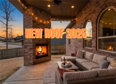 1206 Sycamore St, Cave Springs, AR 72718