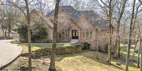 1859 W Osage Bnd, Fayetteville, AR 72701
