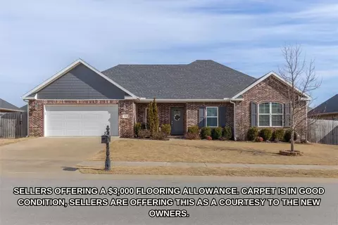 1280 Tivoli St, Springdale, AR 72762