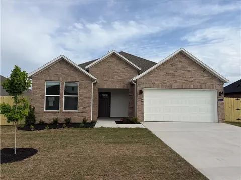 469 W Canada Dr, Farmington, AR 72730