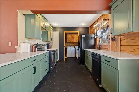 Kitchen - 10557 Devils Den, Winslow, AR 72959 photo 1 of 3