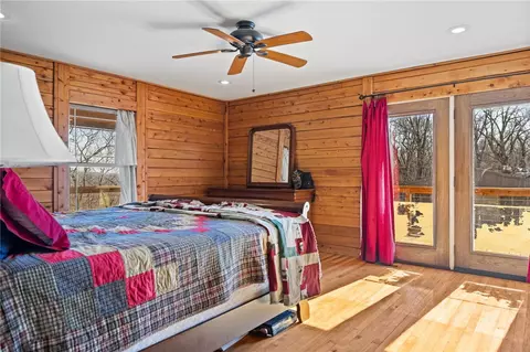Bedroom - 10557 Devils Den, Winslow, AR 72959 photo 1 of 6