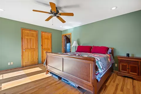 Bedroom - 10557 Devils Den, Winslow, AR 72959 photo 2 of 6
