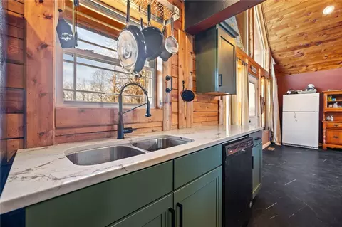 Kitchen - 10557 Devils Den, Winslow, AR 72959 photo 3 of 3