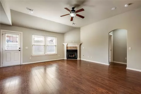 Living - 430 Trieste Dr, Centerton, AR 72719 photo 2 of 7
