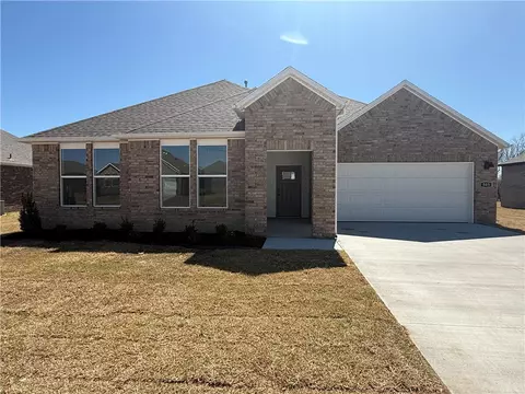 505 W Canada Dr, Farmington, AR 72730
