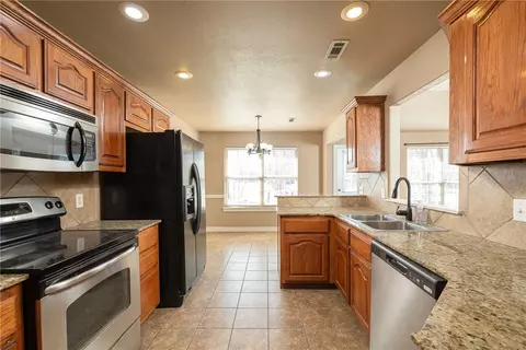 Kitchen - 443 E Buckboard Rd, West Fork, AR 72774 photo 2 of 2