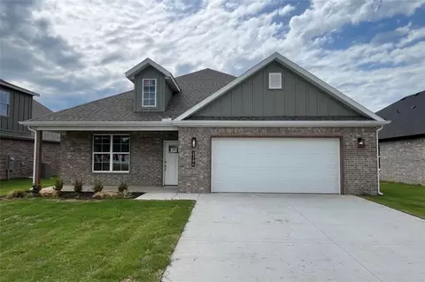 2306 N Zane St, Siloam Springs, AR 72761