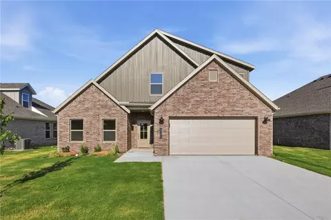 2304 N Zane St, Siloam Springs, AR 72761
