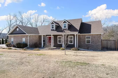 8767 Pageant Dr, Rogers, AR 72756
