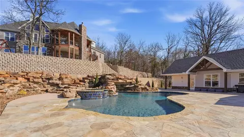 2413 N Autumn View Dr, Fayetteville, AR 72701