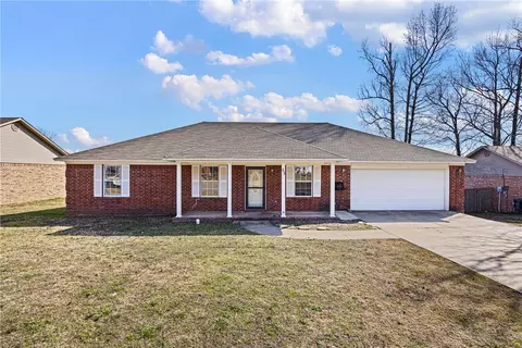 33 Poppy Dr, Pottsville, AR 72858