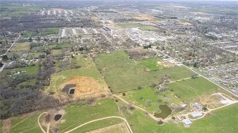 897 Lee Town Rd, Pea Ridge, AR 72751