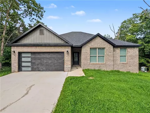 13 Angus Ln, Bella Vista, AR 72715