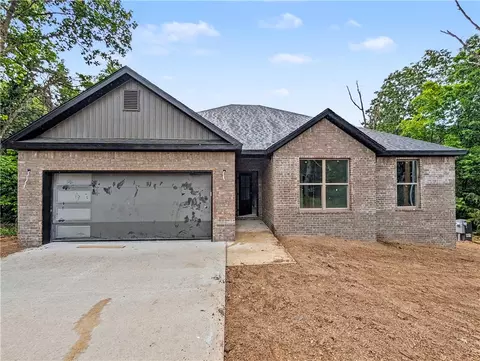 13 Angus Ln, Bella Vista, AR 72715