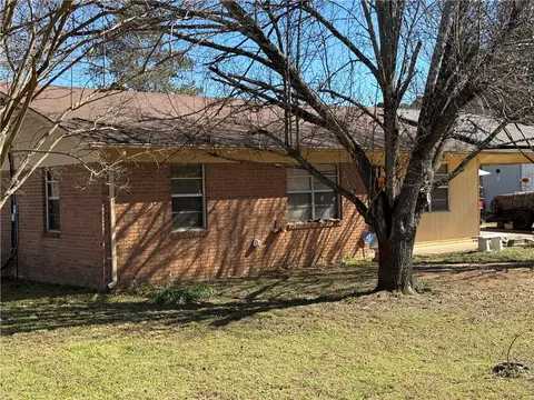 403 6th St, Ola, AR 72853