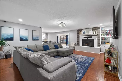 3 Cunningham Ln, Bella Vista, AR 72715