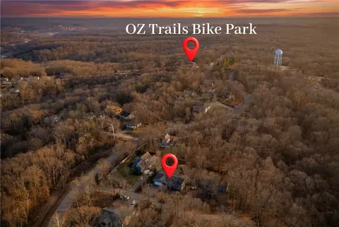 3 Cunningham Ln, Bella Vista, AR 72715