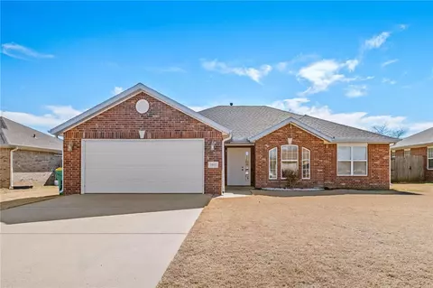 1041 Applewood Cir, Centerton, AR 72719