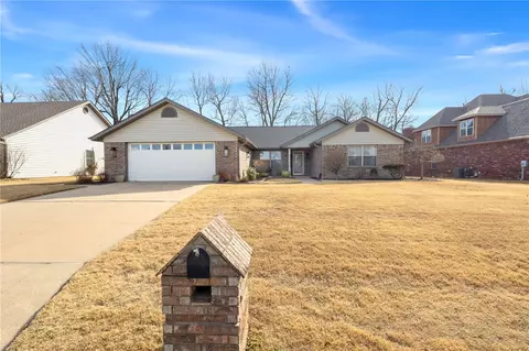1623 Windsor Ave, Springdale, AR 72764