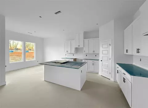 Kitchen - 5231 Nicolas Ave, Springdale, AR 72762 photo 1 of 1