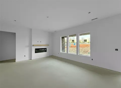 Living - 5231 Nicolas Ave, Springdale, AR 72762 photo 2 of 2