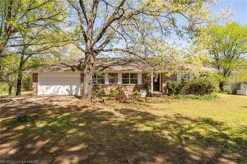 3032 King Dr, Mulberry, AR 72947