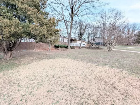 Exterior - 107 Arbor Dr, Harrison, AR 72601 photo 2 of 7