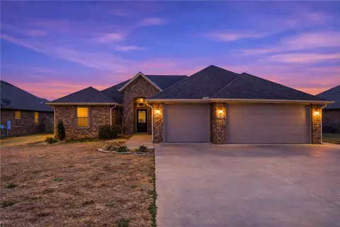 1411 Amber, Centerton, AR 72719